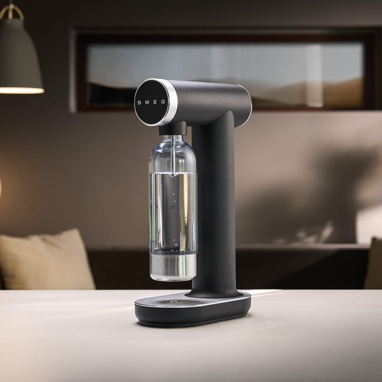 imageSMEG Soda Maker Sparkling Water Machine for Kitchen Counter Collezione Includes 1L Bottle Compatible with Standard 60L CO Cylinders Matte JadeMatte Black