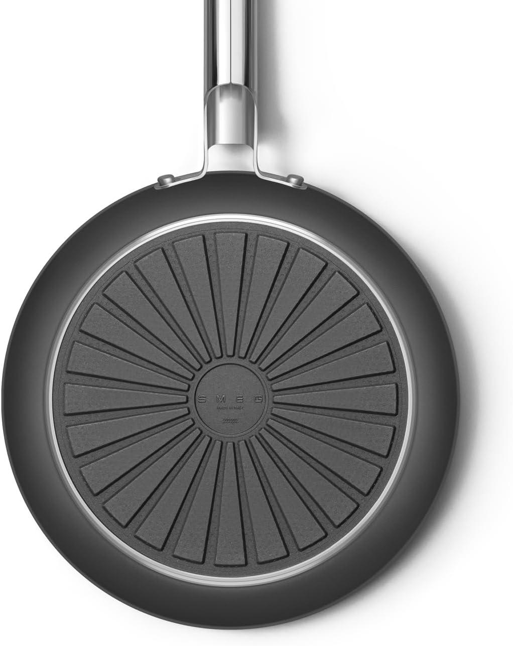 imageSmeg Cookware 12Inch Black FrypanBlack