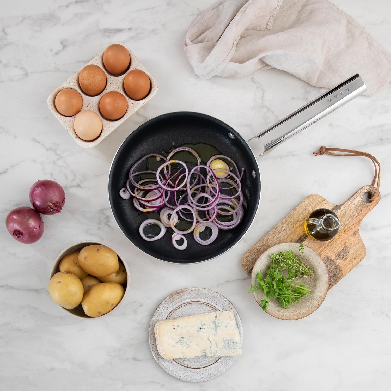 imageSmeg Cookware 12Inch Black FrypanRed