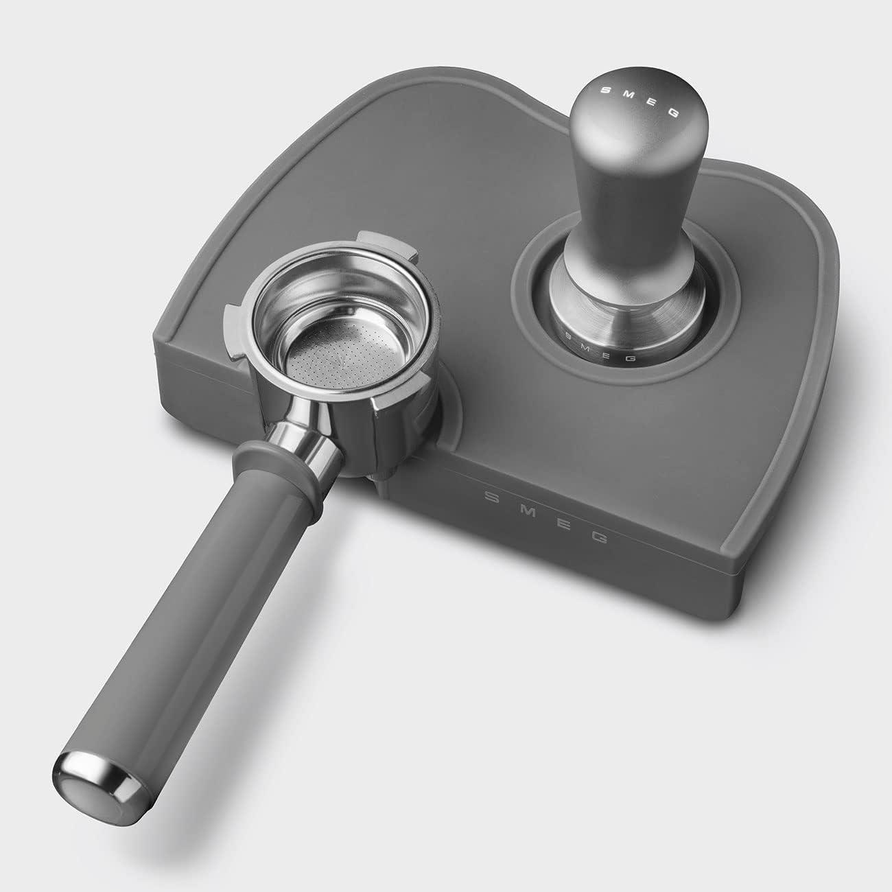 image:imageSmeg Manual Espresso and Tamper Set CreamPastel Green