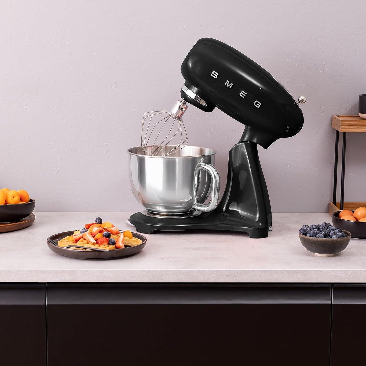image:imageIconic 1950s Retro Design Durable diecast aluminum construction with glossy finish brings timeless Italian style to modern kitchensBLK