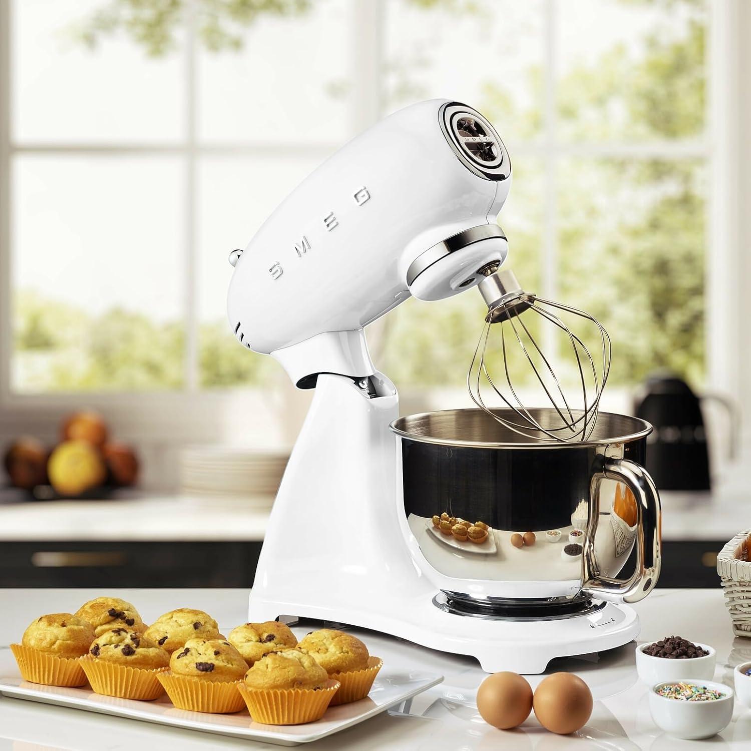 image:imageIconic 1950s Retro Design Durable diecast aluminum construction with glossy finish brings timeless Italian style to modern kitchensWhite
