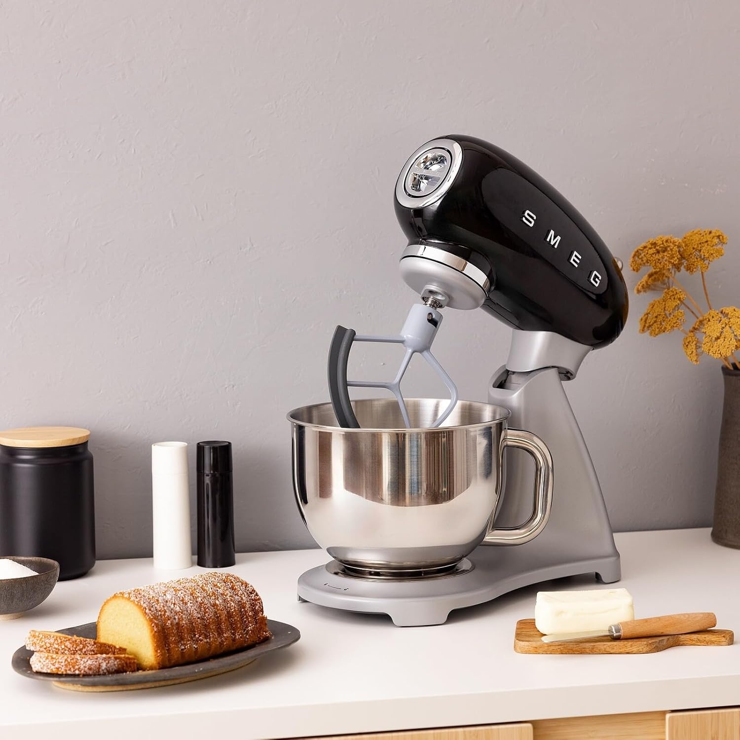 image:imageSmeg 50s Retro Stand Mixer WhiteBlack
