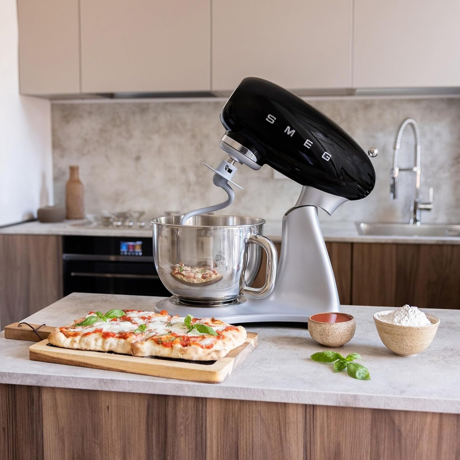 image:imageSmeg 50s Retro Stand Mixer WhiteBlack