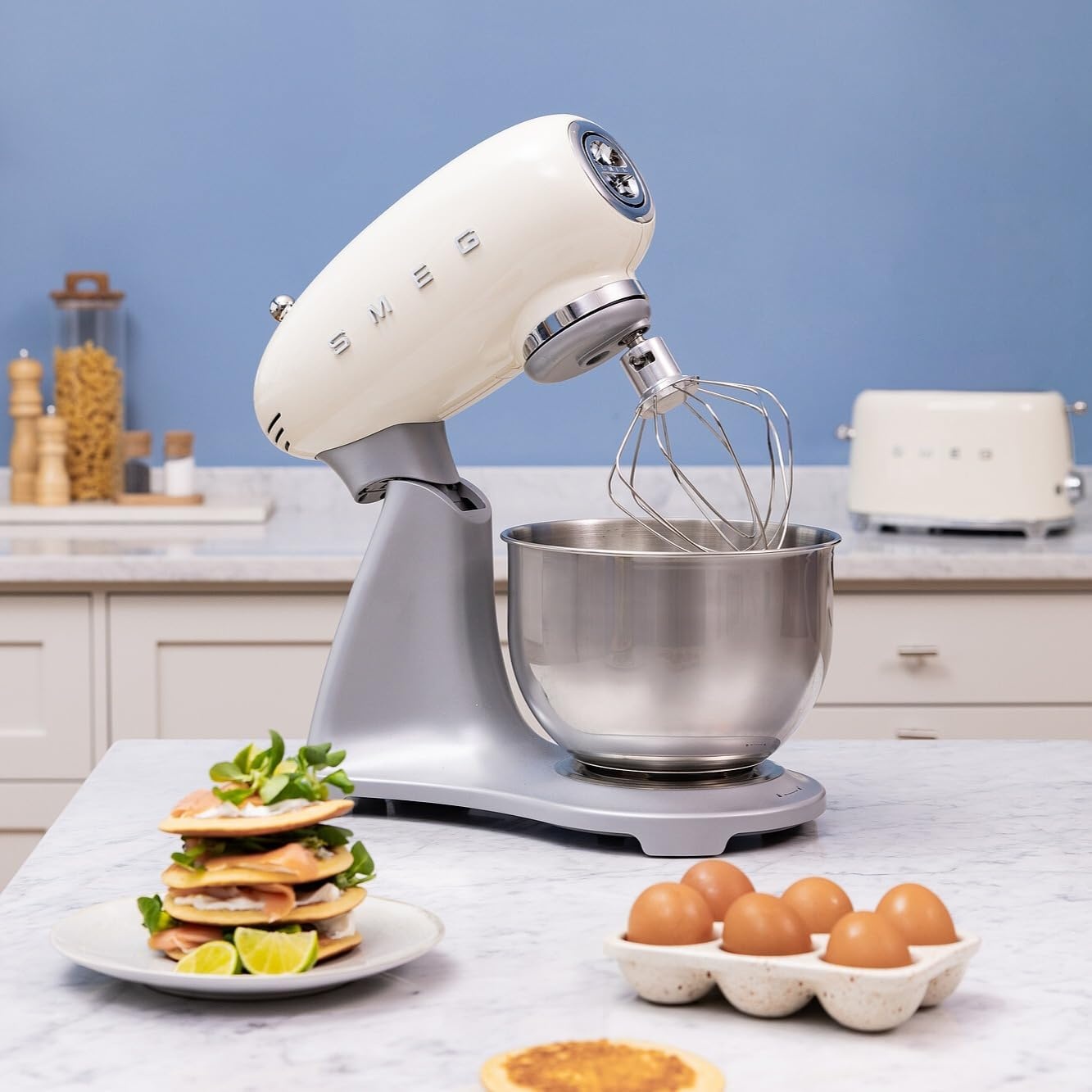 image:imageSmeg 50s Retro Stand Mixer WhiteCream